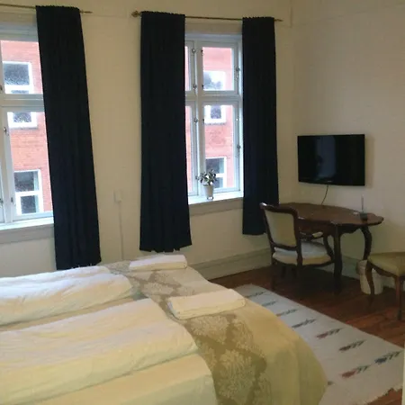Lidenlund 3*