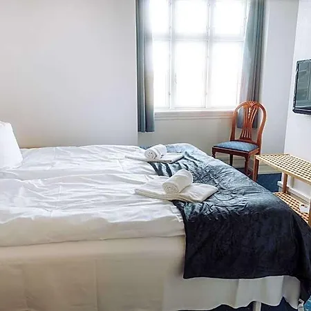 Lidenlund 3*